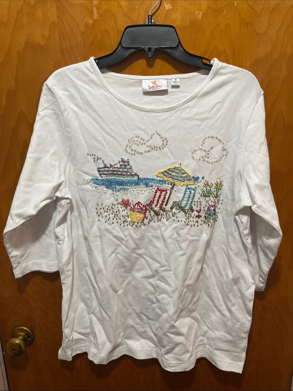 Quacker Factory White 3/4 QuarterLong Sleeve Tee with Sequin Beach Scene